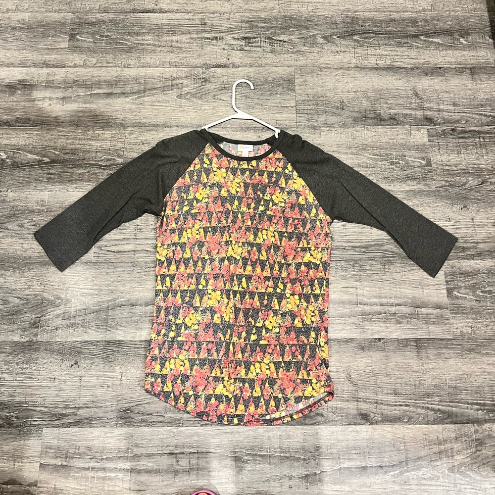 Lularoe Randy tee - size small